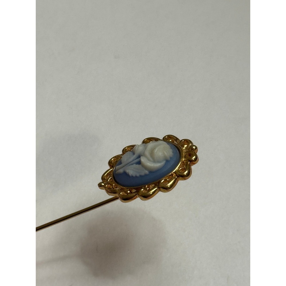 Monet Vintage Gold Tone Blue White Rose Cameo Stick Pin Brooch Floral Jewelry - Picture 6 of 9